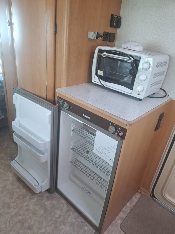 ADRIA 462 ROK 99 DMC 1100 - obrazek 11