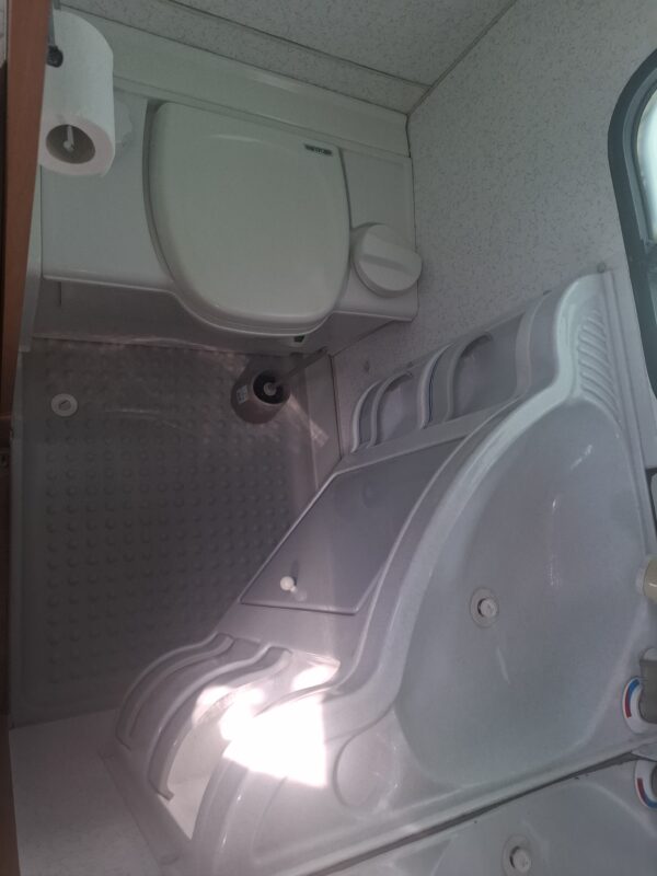 ADRIA 462 ROK 99 DMC 1100 - obrazek 13