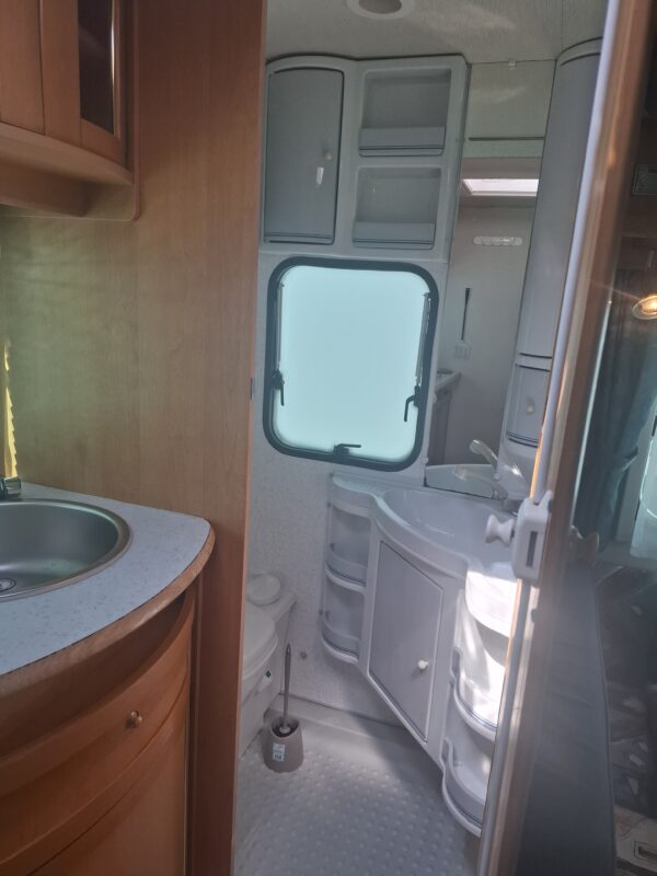 ADRIA 462 ROK 99 DMC 1100 - obrazek 14