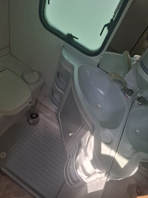 ADRIA 462 ROK 99 DMC 1100 - obrazek 8