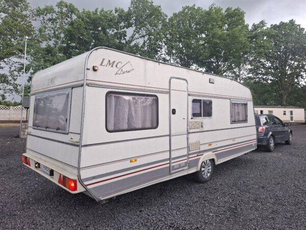 LMC 555 ROK 1995 DMC1400KG